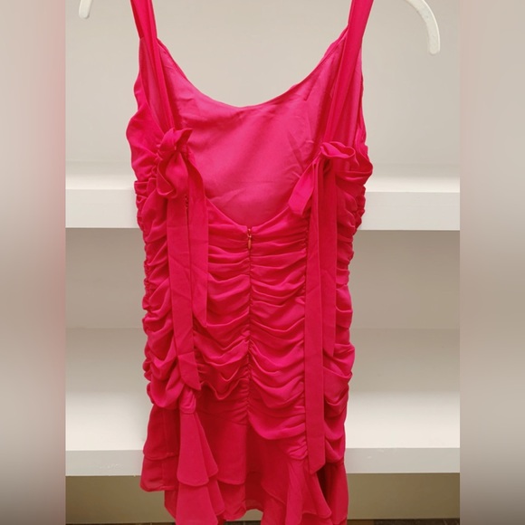 Pink💞 Lovers + Friends dress. Great condition, only worn once! Open to offers!! - Picture 3 of 5